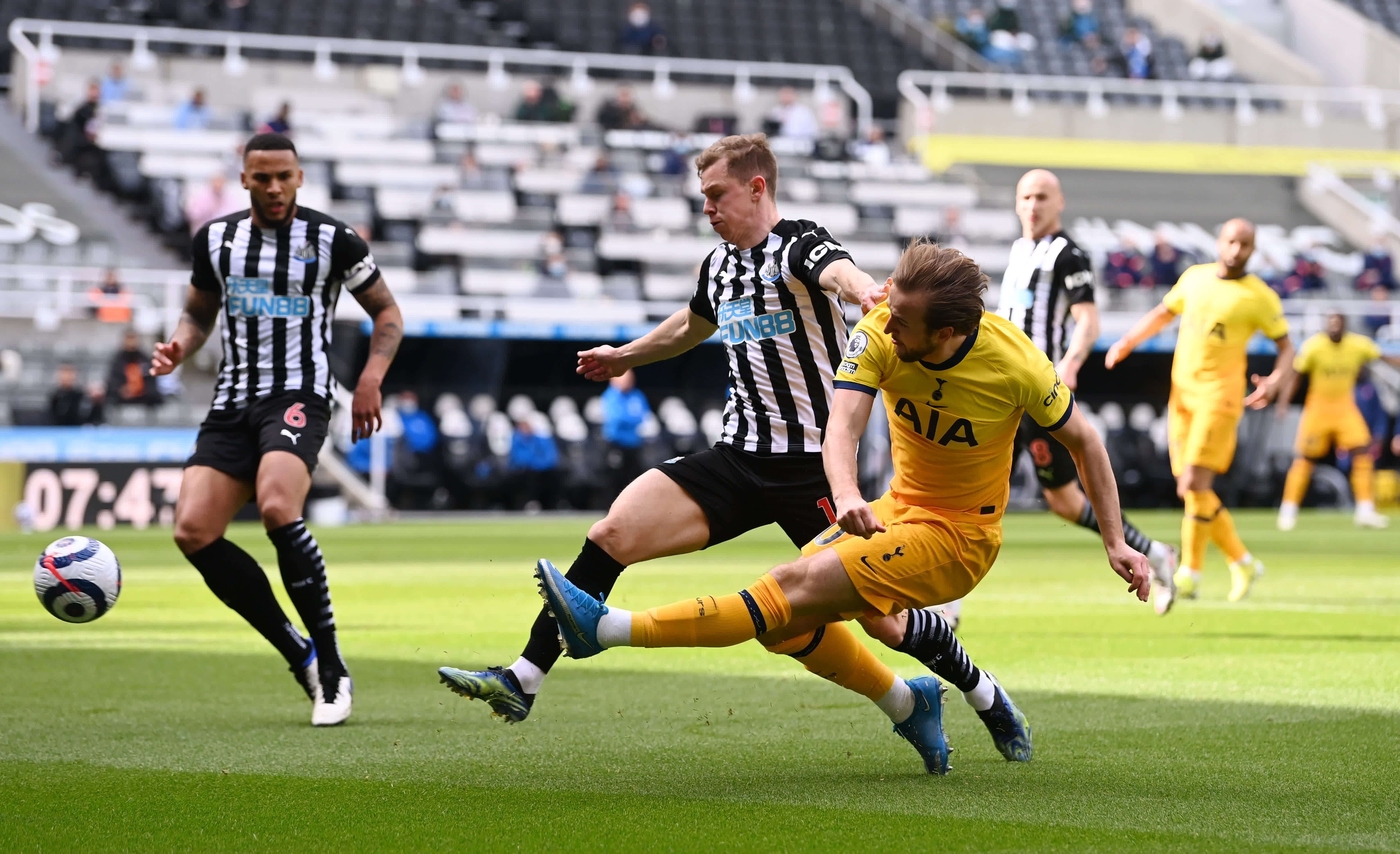 攻和防守两 攻和防守两